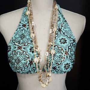 Set of 3 Seashell Necklaces beige, brown.